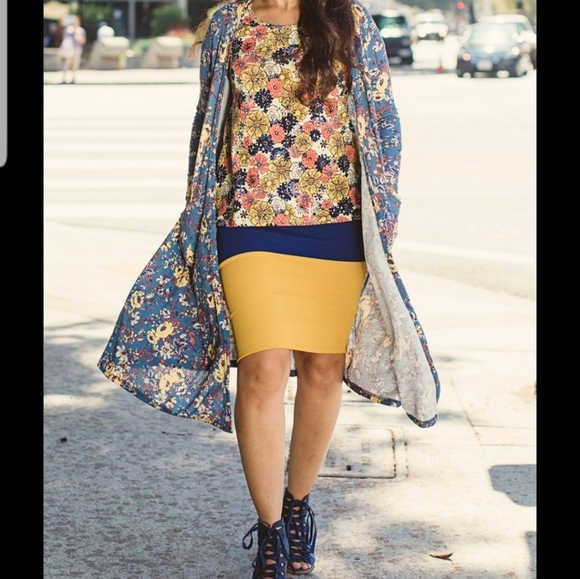 LuLaRoe Cassie - Picture 10 of 10